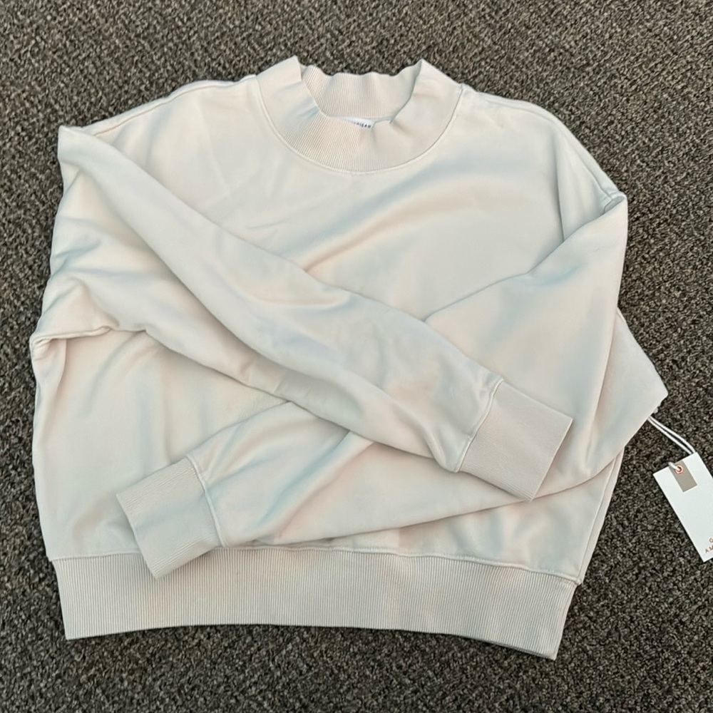 Good American cropped crewneck sweatshirt. Size 2.